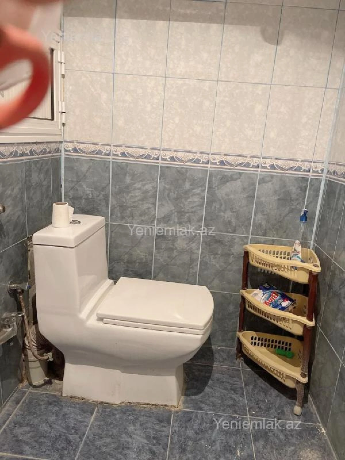 Satılır 9 otaqlı köhnə tikili 80 m²