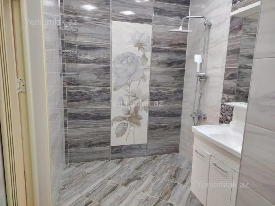 Satılır 3 otaqlı yeni tikili 90 m²