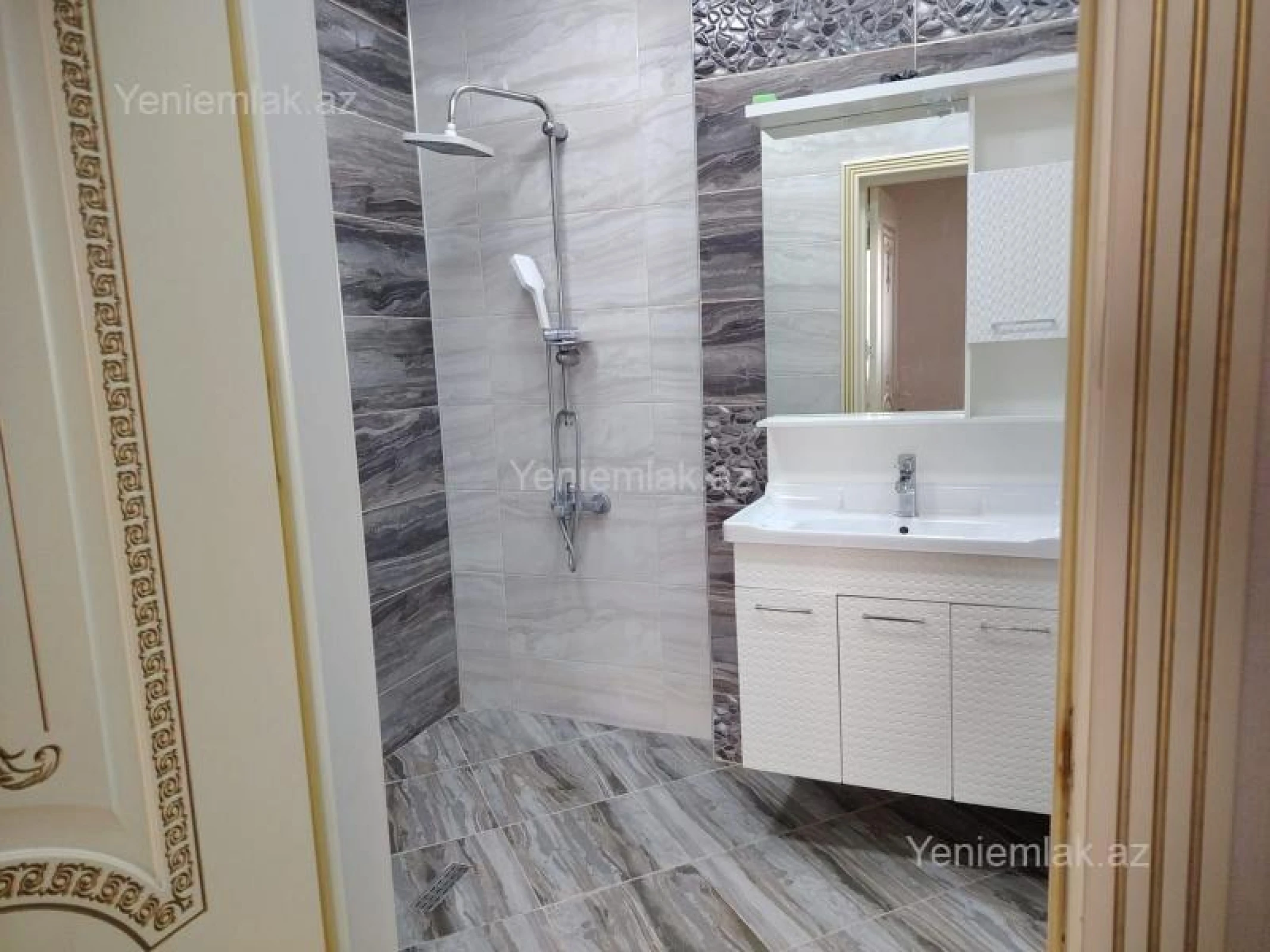 Satılır 3 otaqlı yeni tikili 90 m²