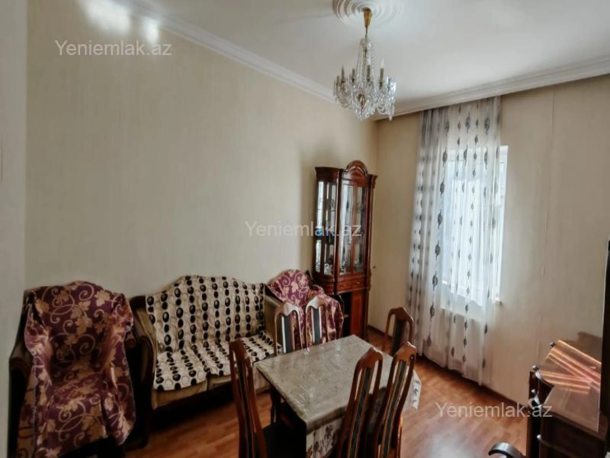 Satılır 4 otaqlı köhnə tikili 100 m²