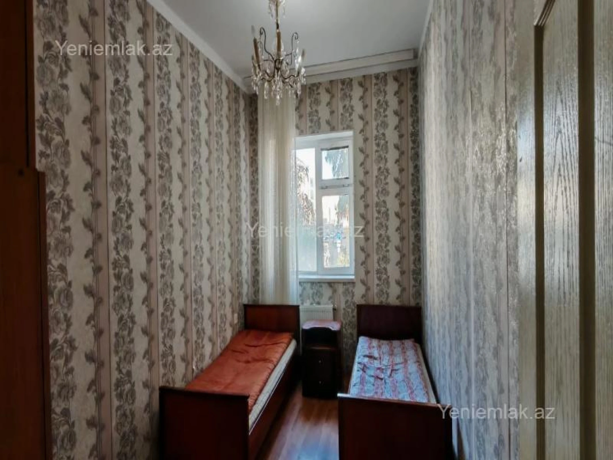 Satılır 4 otaqlı köhnə tikili 100 m²