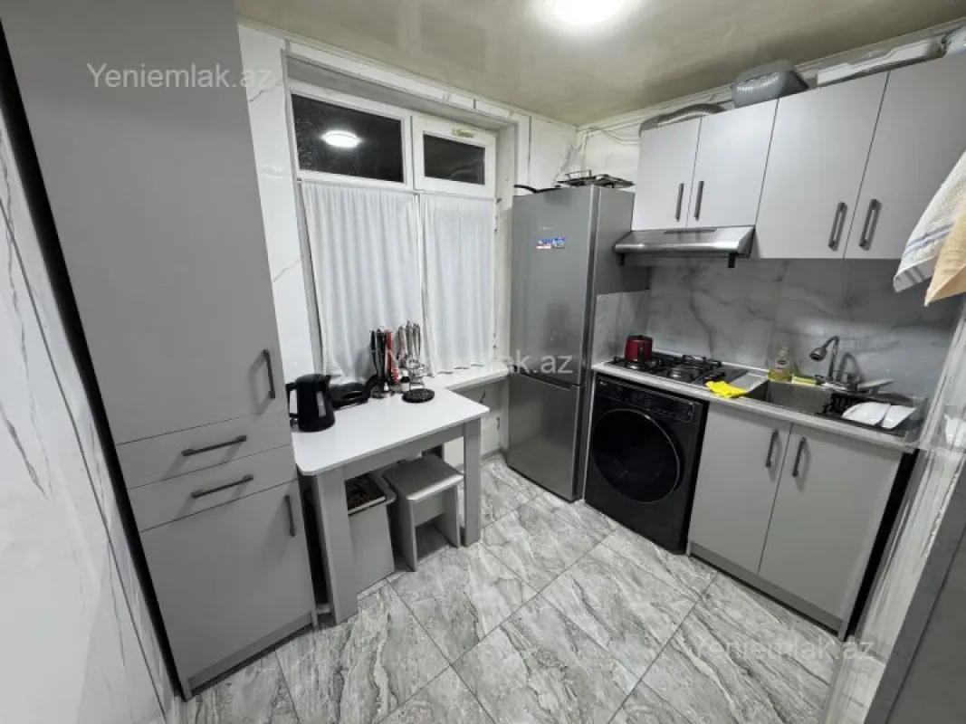 Satılır 3 otaqlı köhnə tikili 60 m²