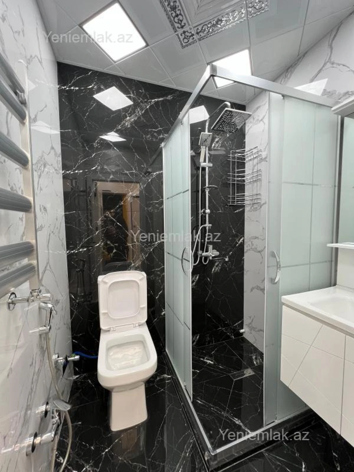 Satılır 3 otaqlı yeni tikili 60 m²