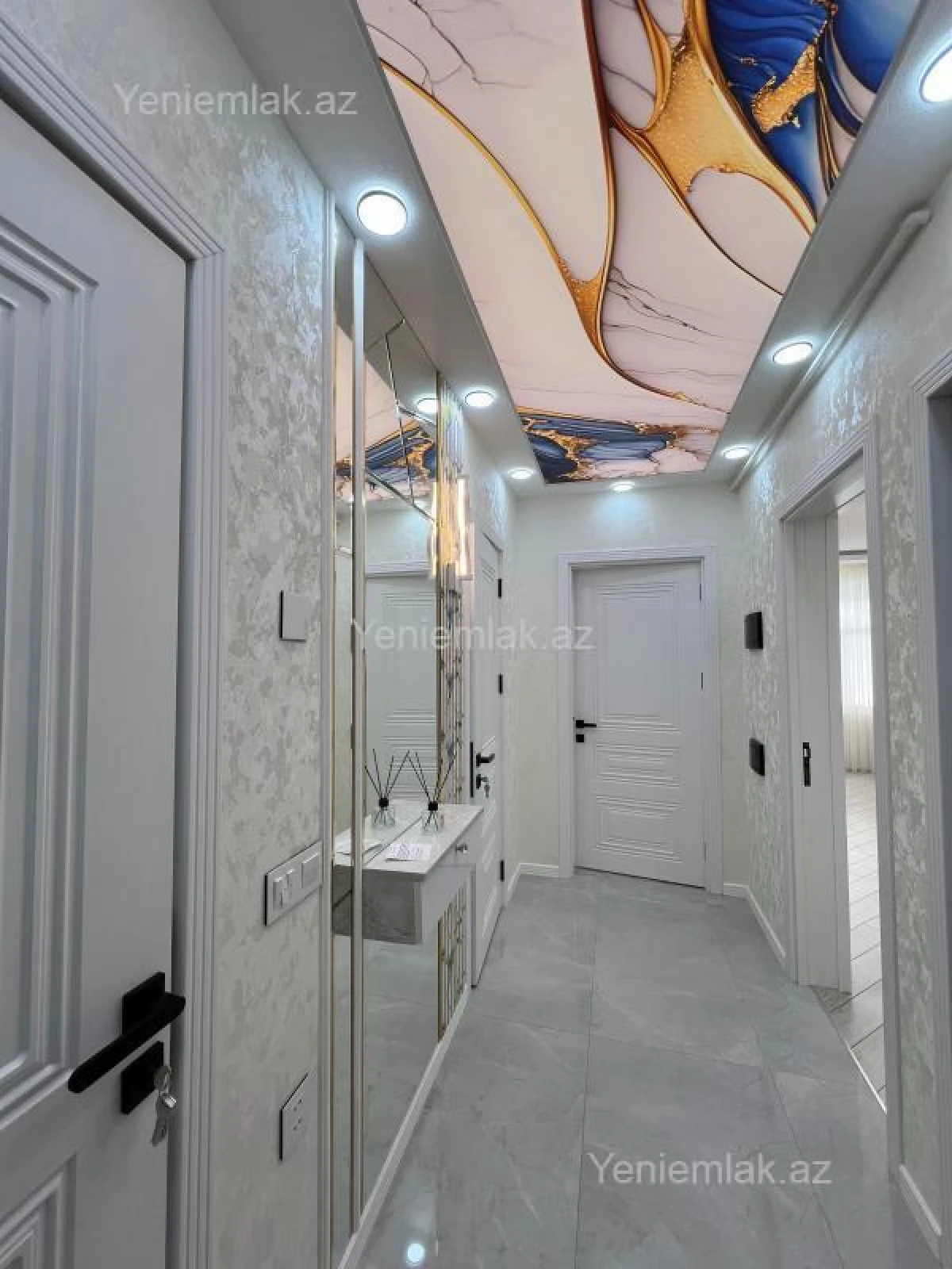 Satılır 3 otaqlı yeni tikili 60 m²