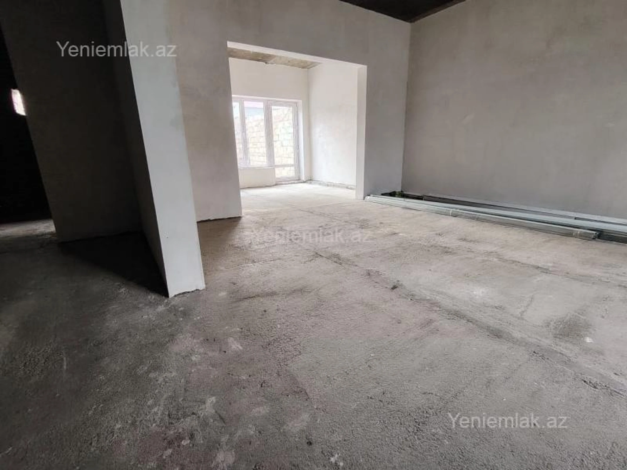 Satılır 4 otaqlı həyət evi 200 m²
