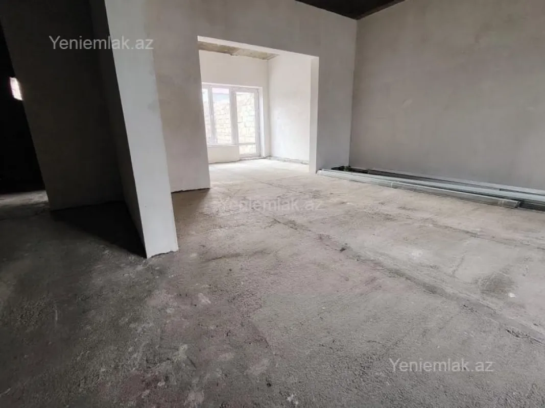 Satılır 4 otaqlı həyət evi 200 m²