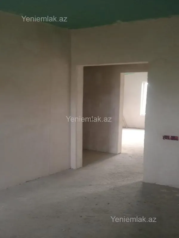 Satılır 4 otaqlı həyət evi 200 m²