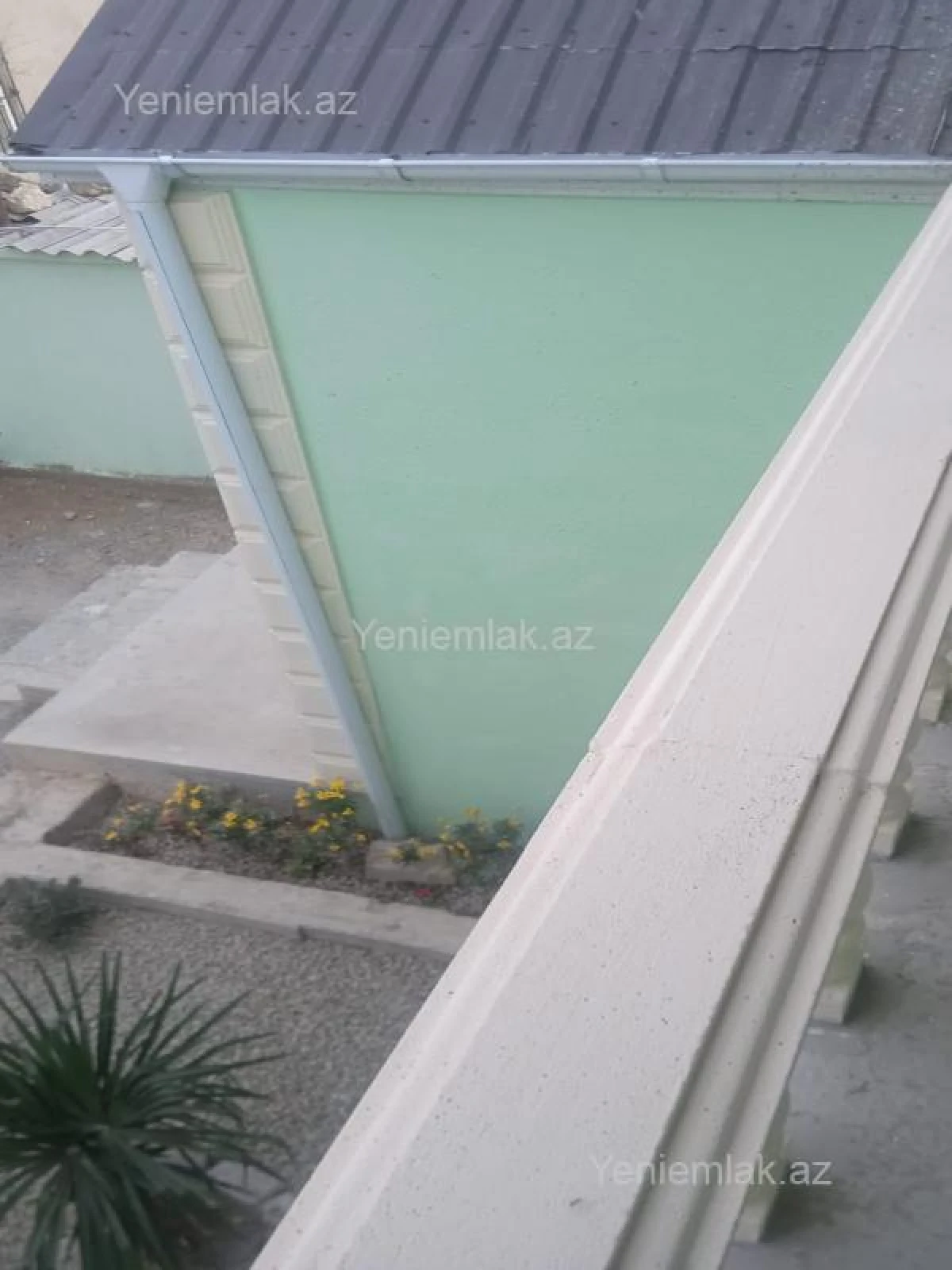 Satılır 4 otaqlı həyət evi 200 m²