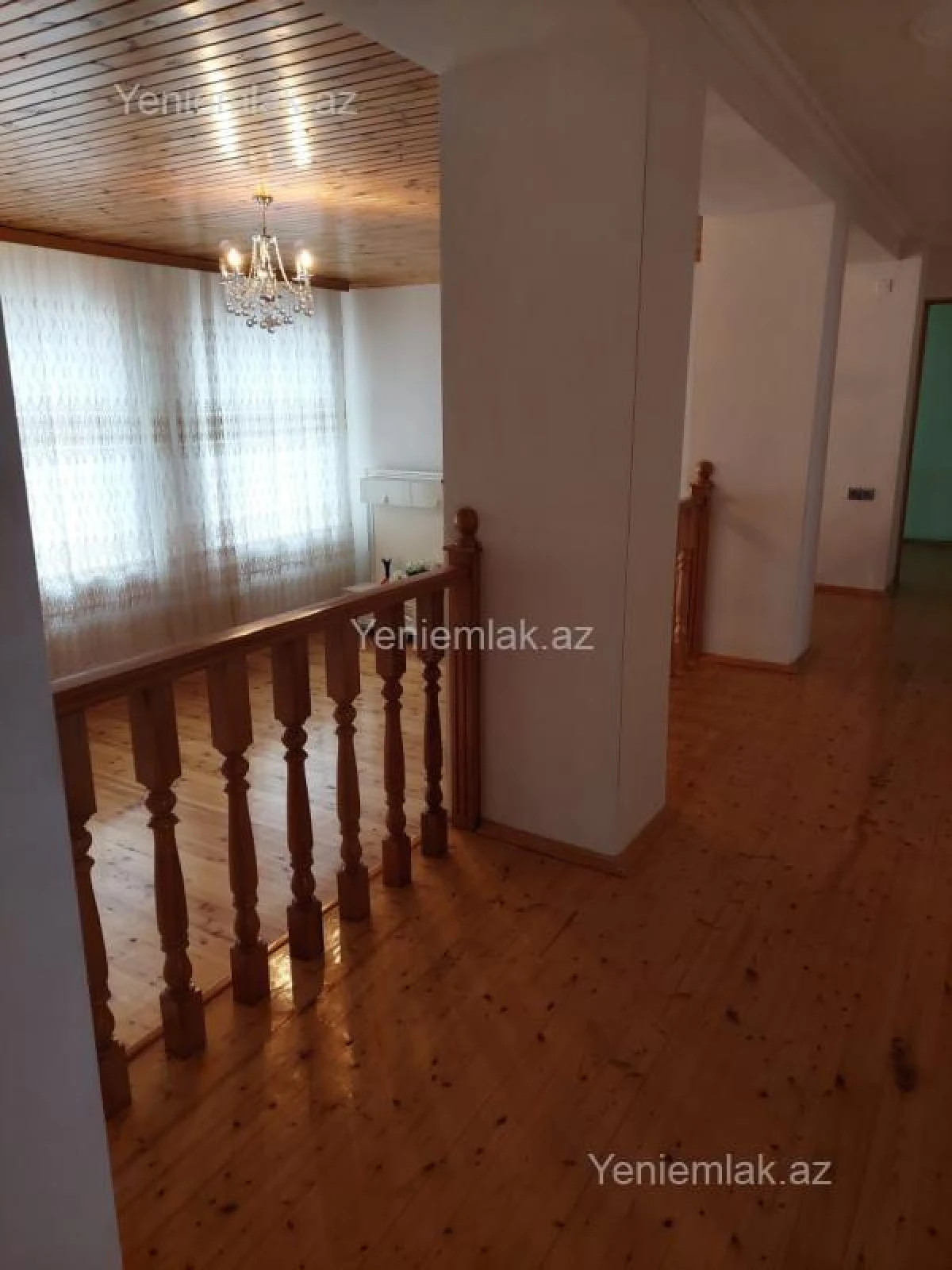 Satılır 7 otaqlı həyət evi 200 m²