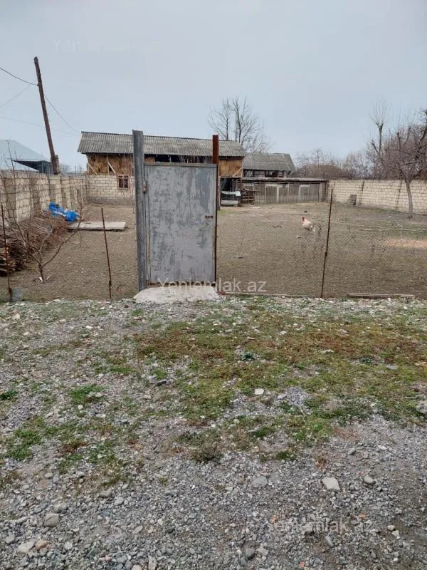 Satılır 7 otaqlı həyət evi 200 m²