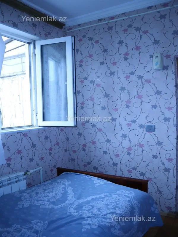 Satılır 2 otaqlı köhnə tikili 40 m²