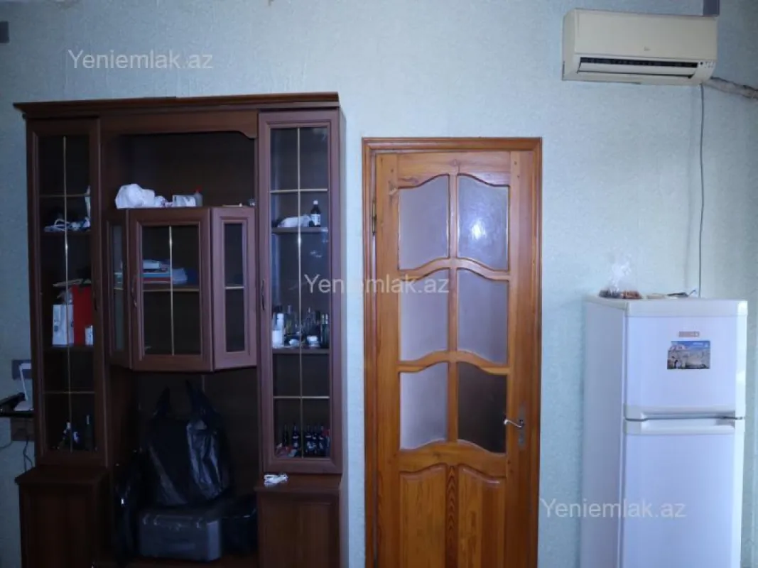 Satılır 2 otaqlı köhnə tikili 40 m²