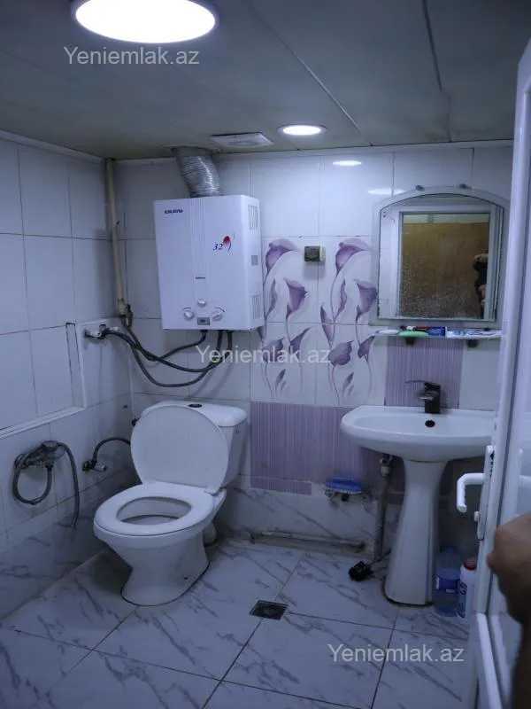 Satılır 2 otaqlı köhnə tikili 40 m²