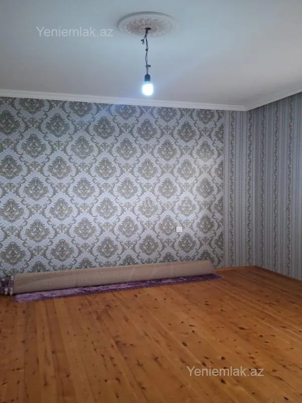 Satılır 4 otaqlı həyət evi 200 m²