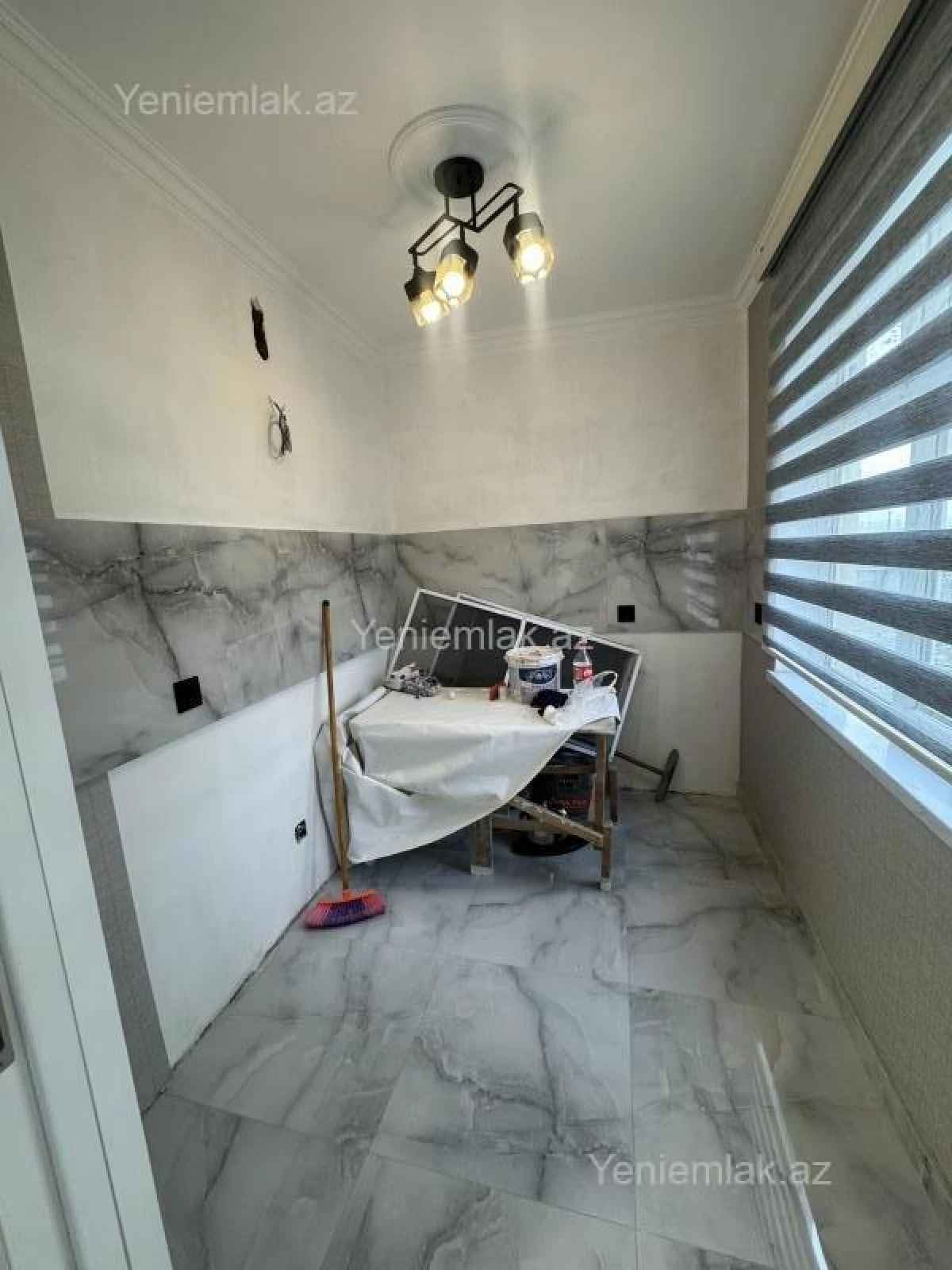 Satılır 2 otaqlı köhnə tikili 65 m²