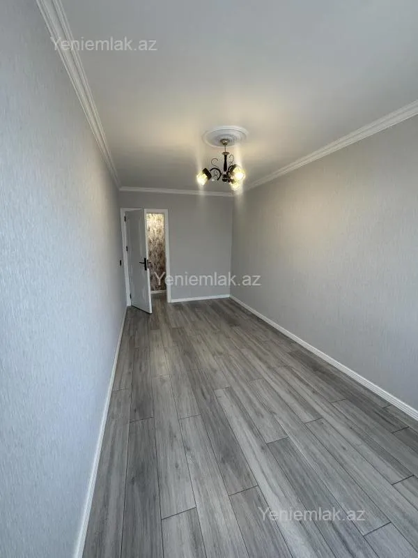 Satılır 2 otaqlı köhnə tikili 65 m²