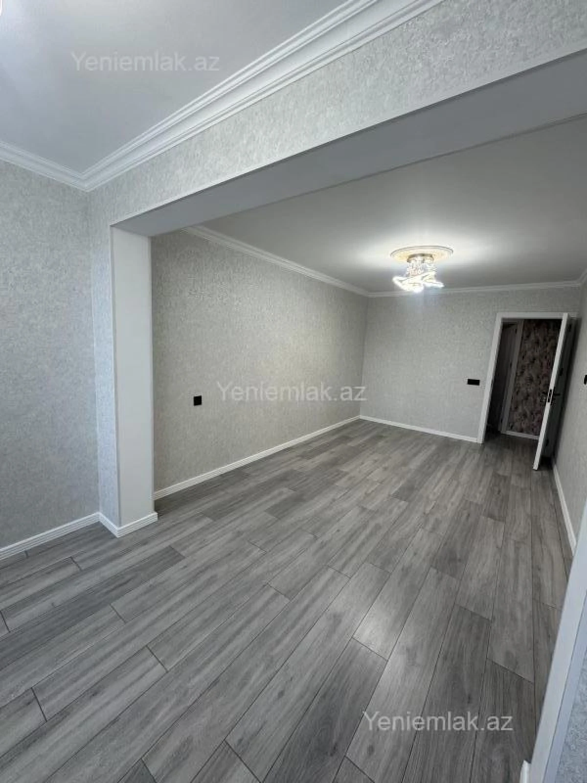 Satılır 2 otaqlı köhnə tikili 65 m²