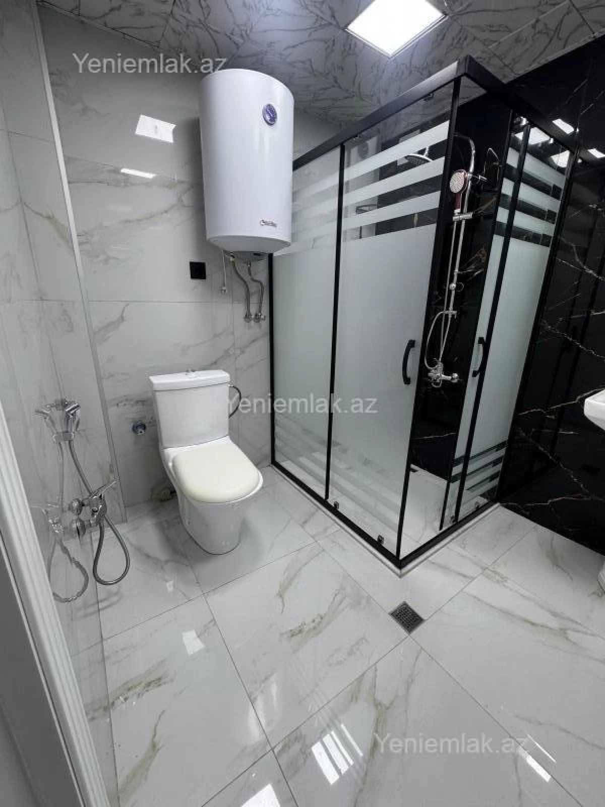Satılır 2 otaqlı köhnə tikili 65 m²