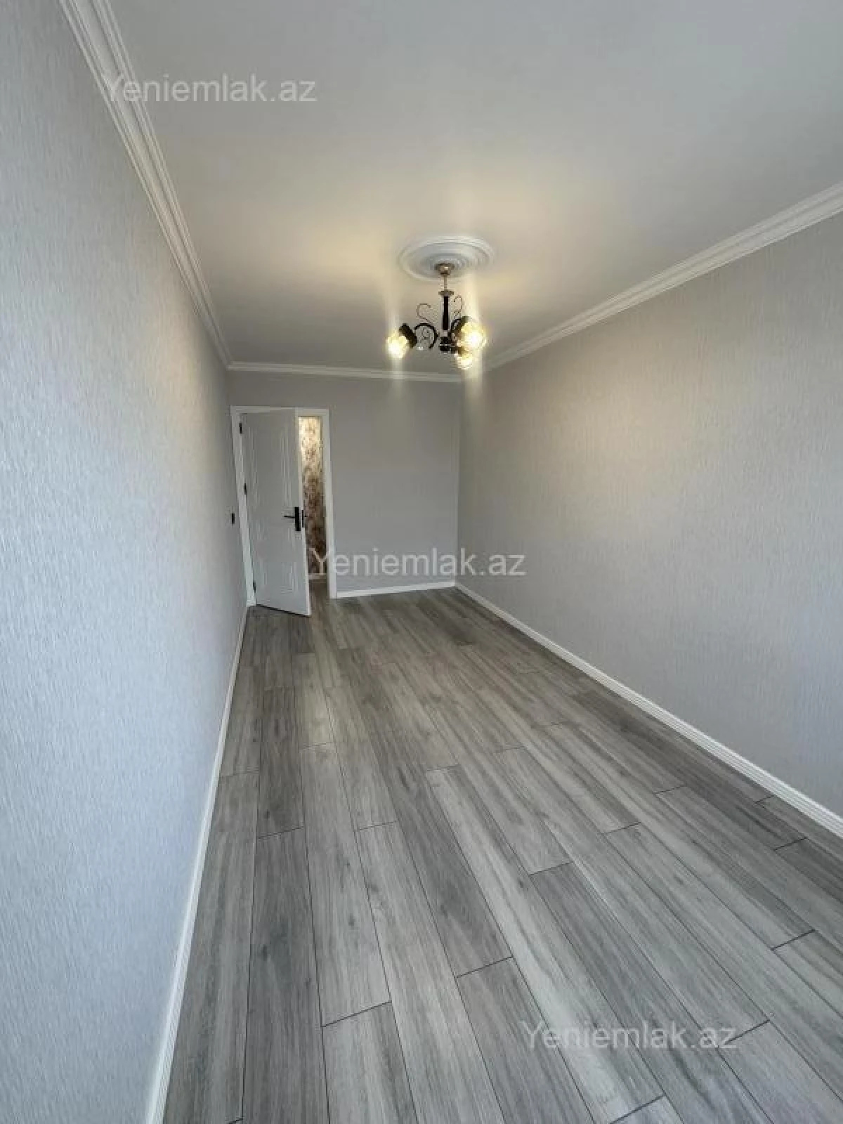 Satılır 2 otaqlı köhnə tikili 65 m²