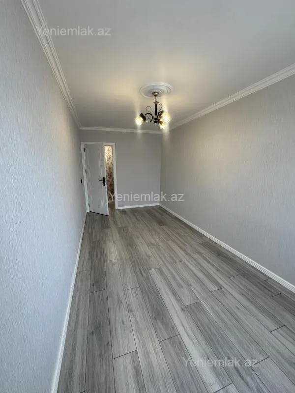 Satılır 2 otaqlı köhnə tikili 65 m²