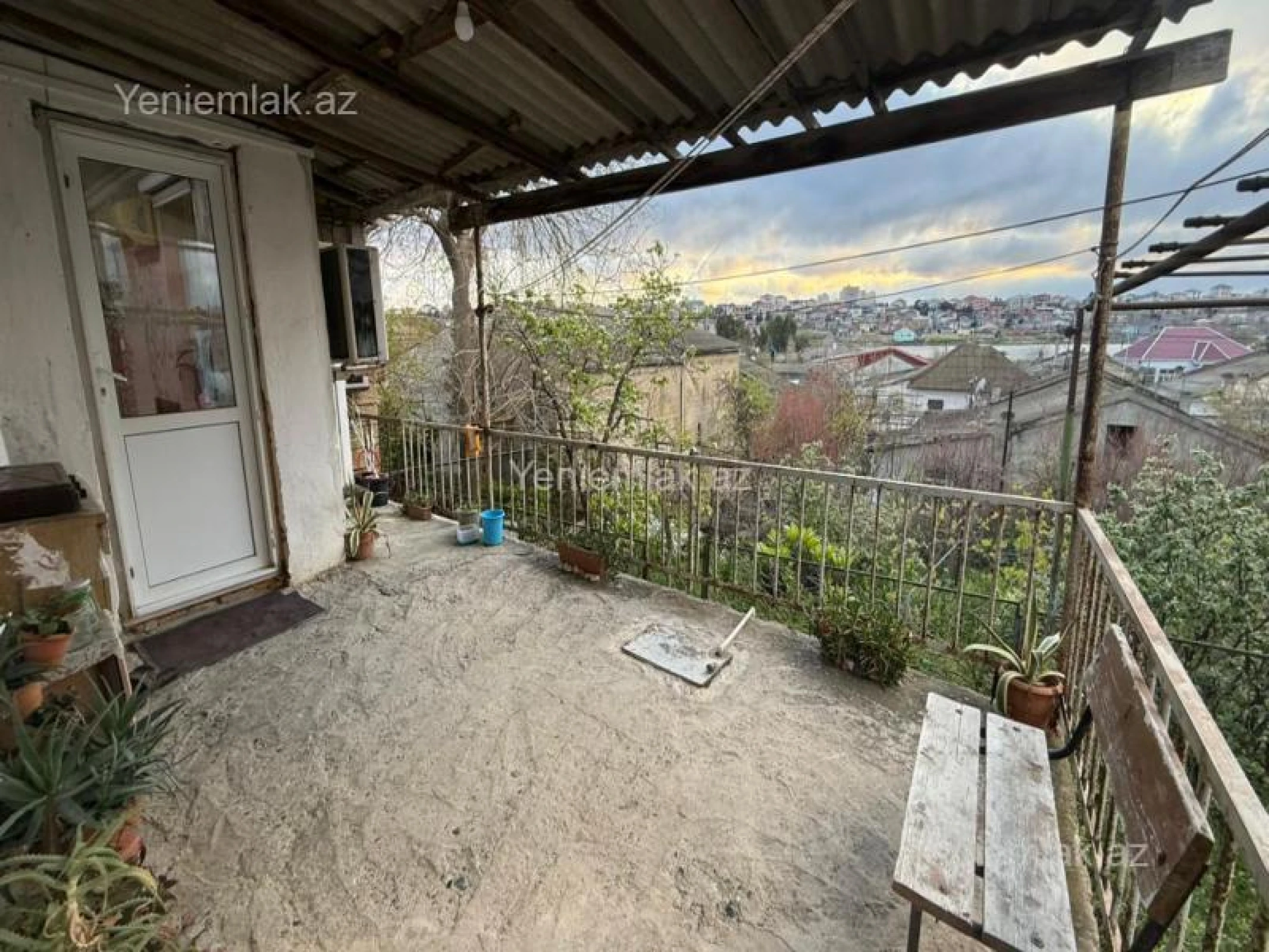 Satılır 5 otaqlı həyət evi 110 m²