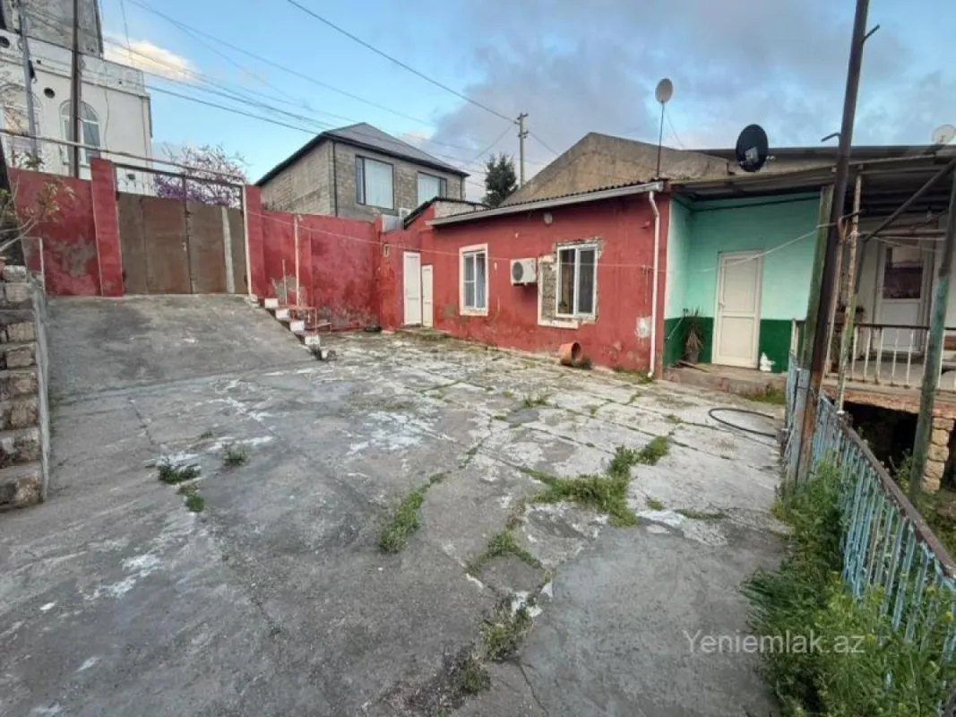 Satılır 5 otaqlı həyət evi 110 m²