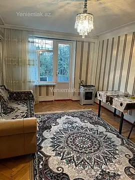 Satılır 1 otaqlı köhnə tikili 35 m²