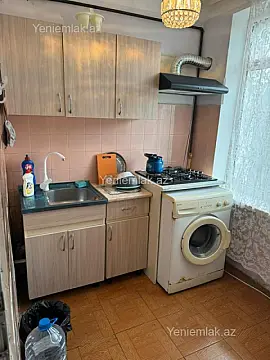 Satılır 1 otaqlı köhnə tikili 35 m²