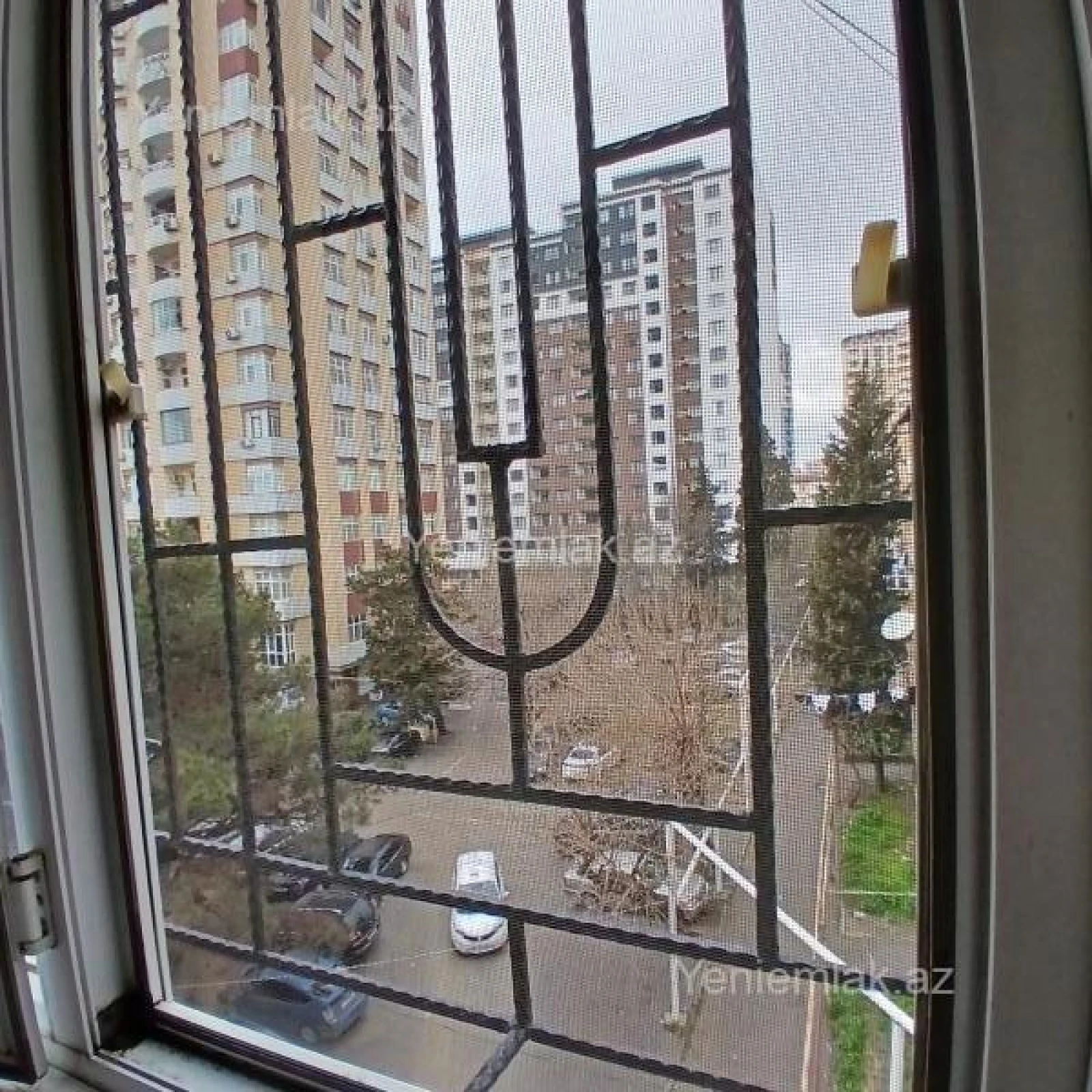 Satılır 2 otaqlı köhnə tikili 47 m²
