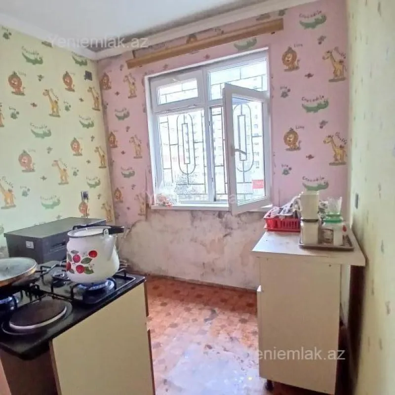 Satılır 2 otaqlı köhnə tikili 47 m²