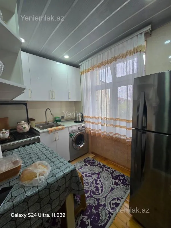 Satılır 2 otaqlı köhnə tikili 50 m²
