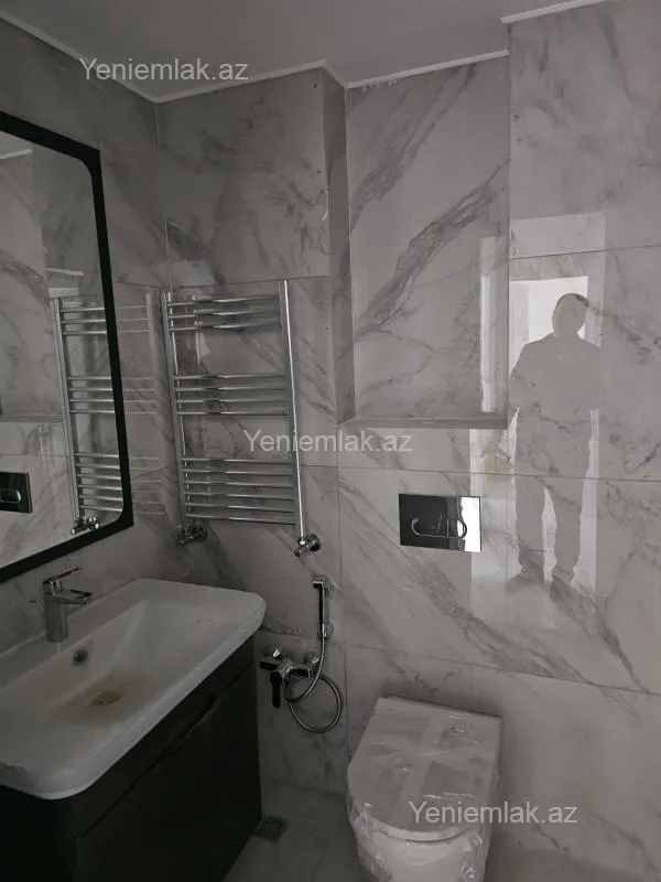 Satılır 2 otaqlı yeni tikili 75 m²