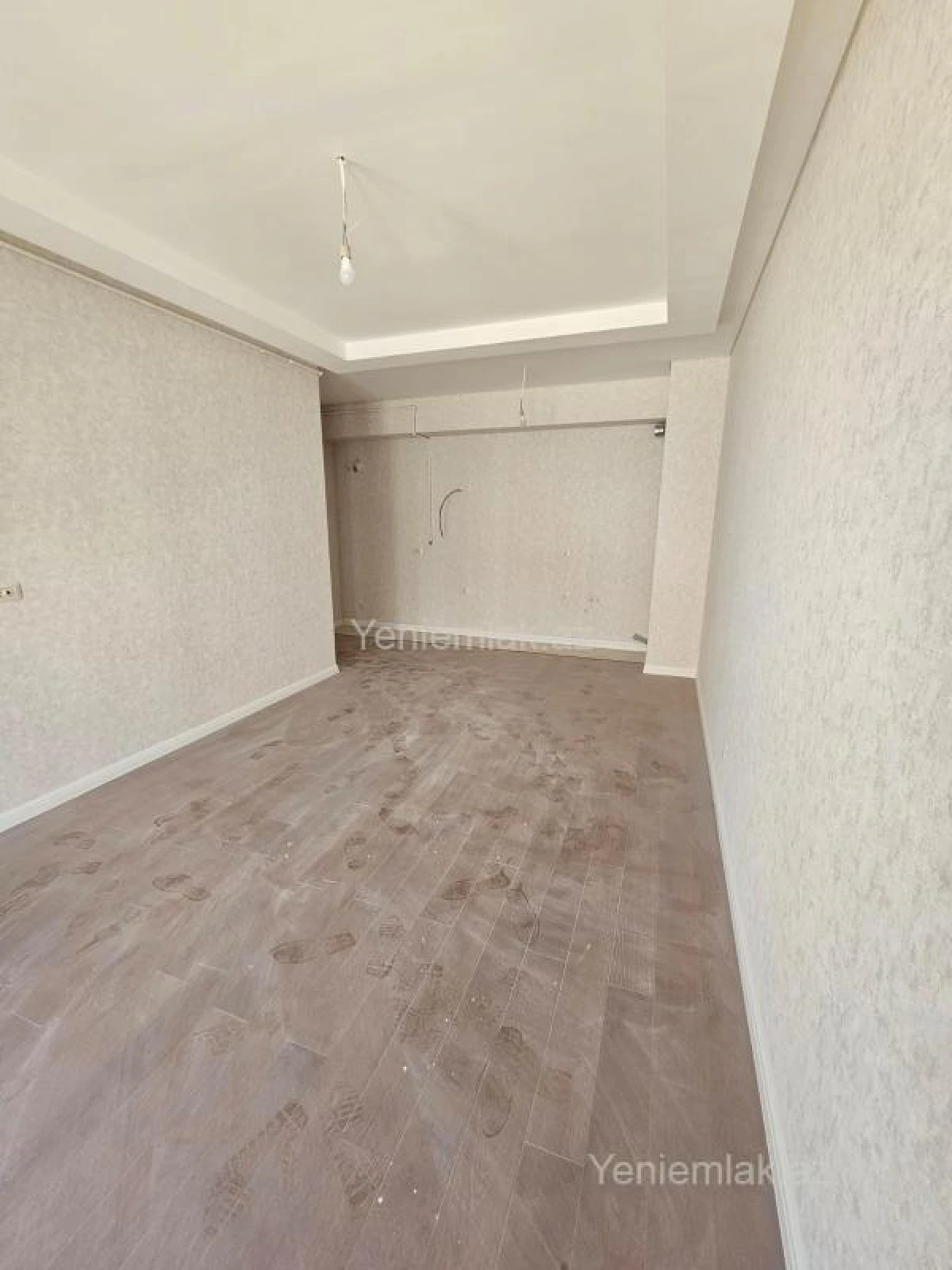 Satılır 2 otaqlı yeni tikili 75 m²