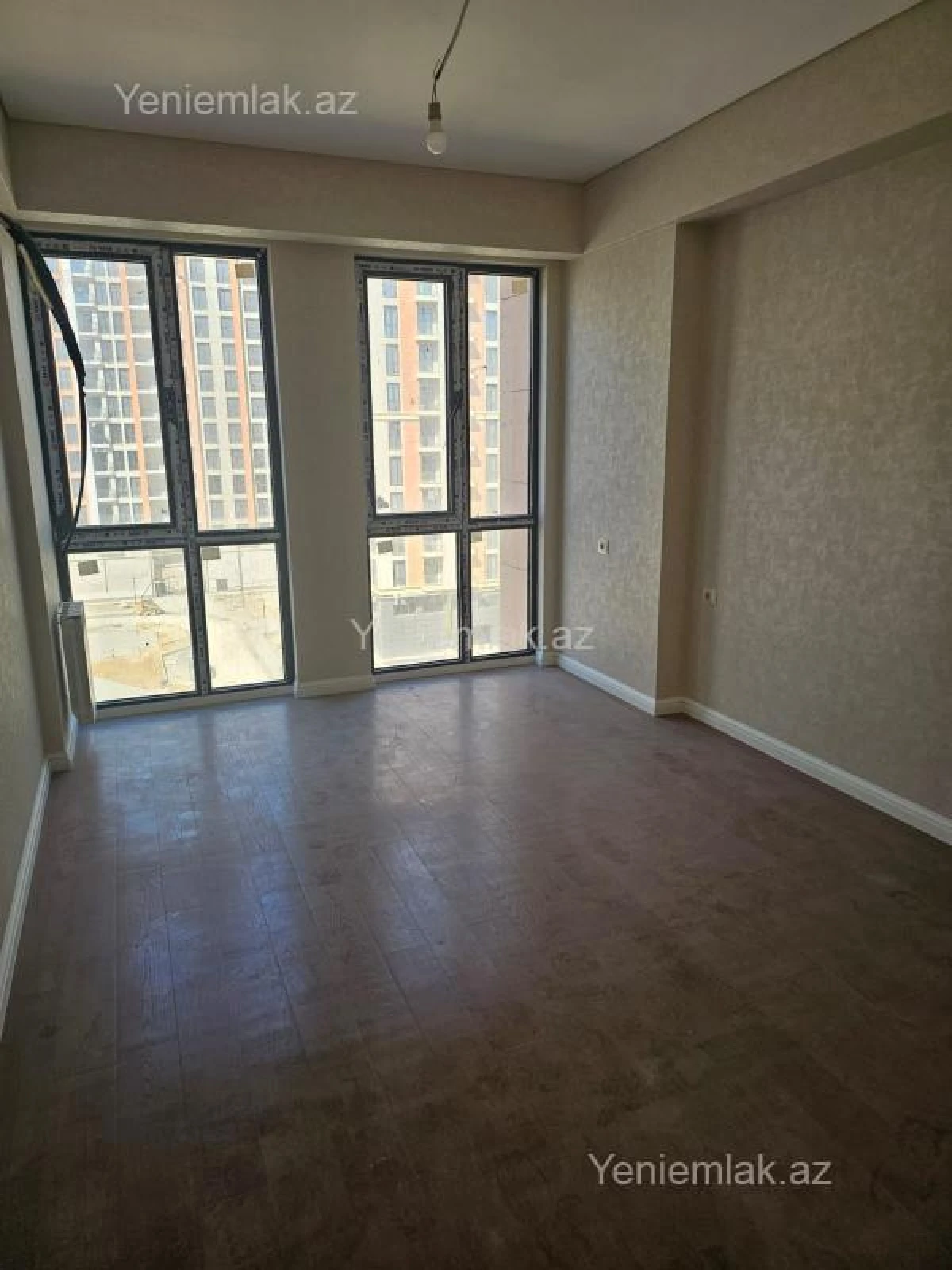 Satılır 2 otaqlı yeni tikili 75 m²