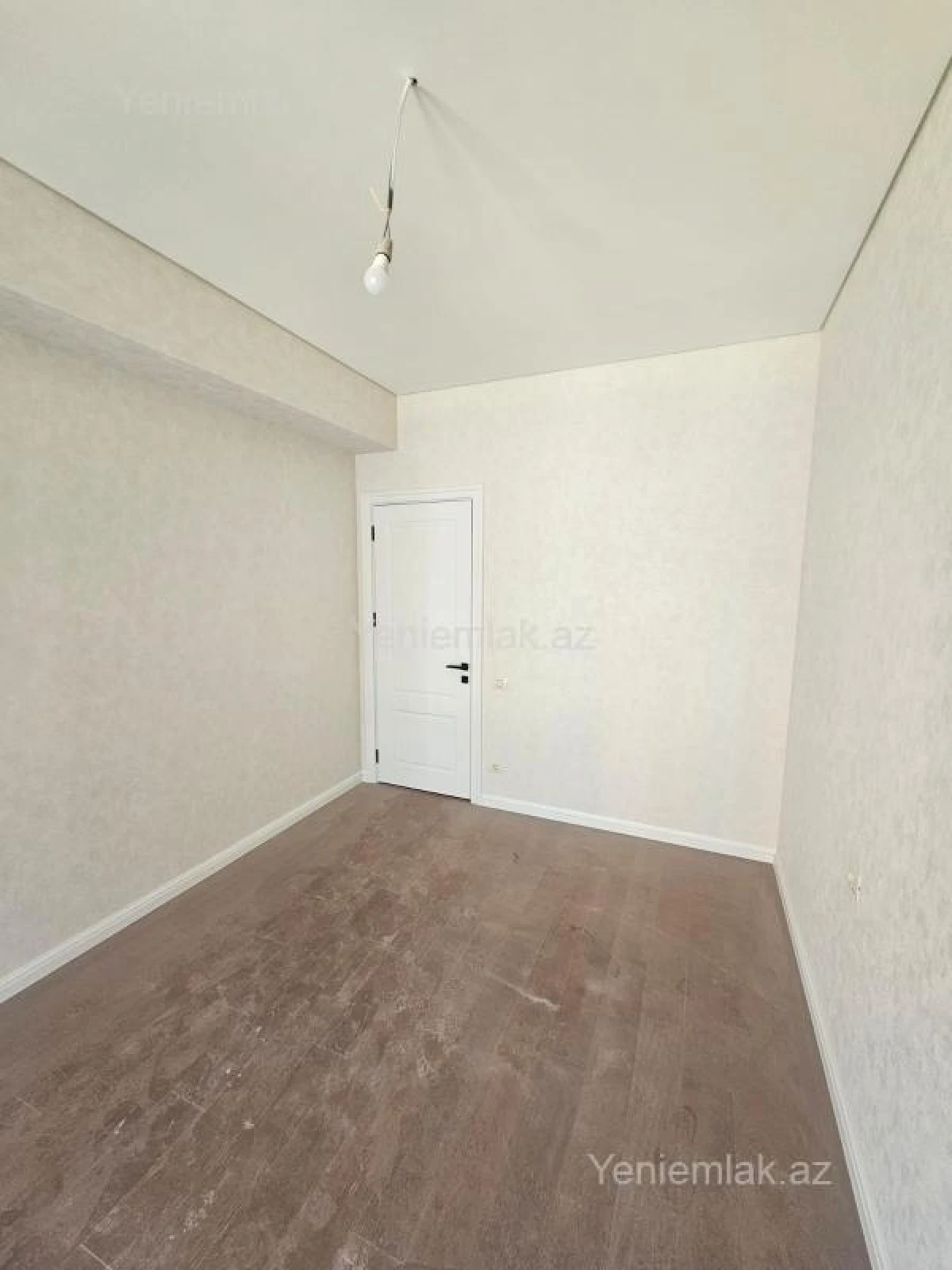 Satılır 2 otaqlı yeni tikili 75 m²