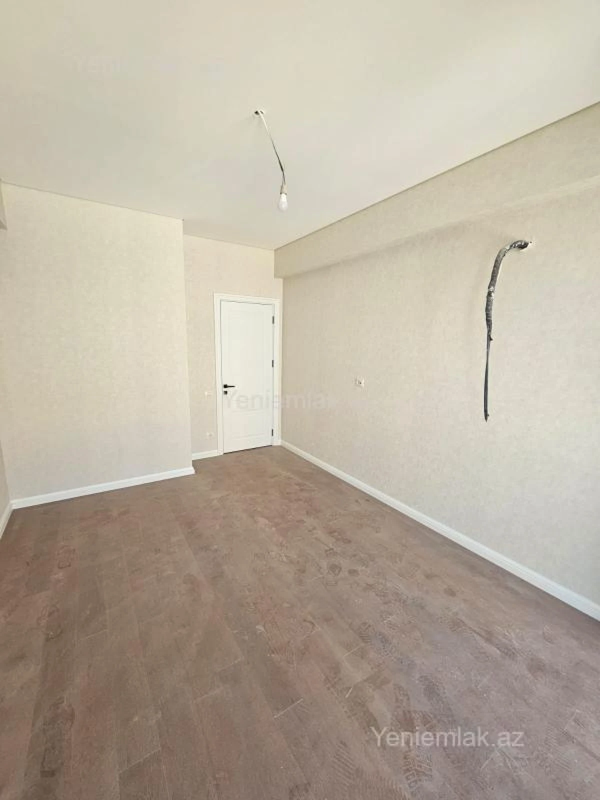 Satılır 2 otaqlı yeni tikili 75 m²