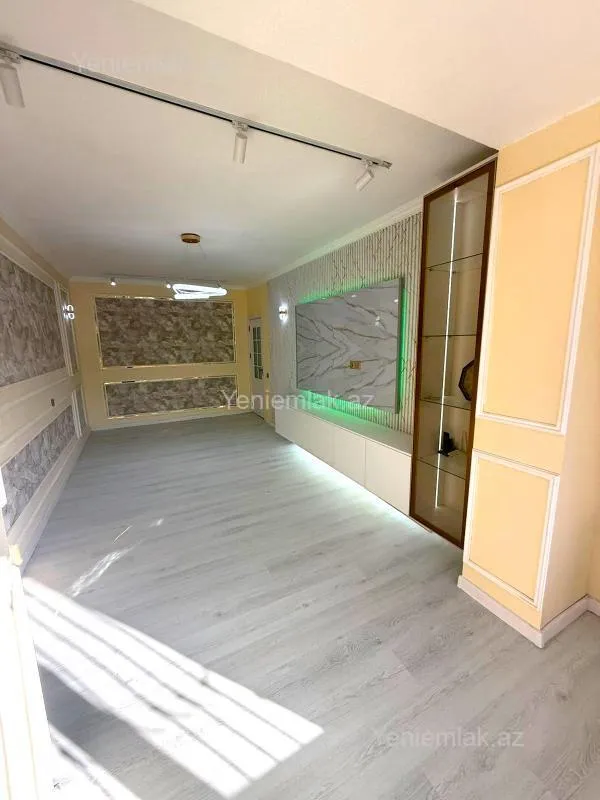 Satılır 3 otaqlı köhnə tikili 85 m²