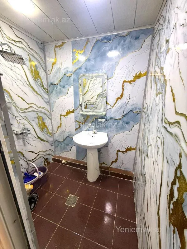 Satılır 3 otaqlı köhnə tikili 85 m²