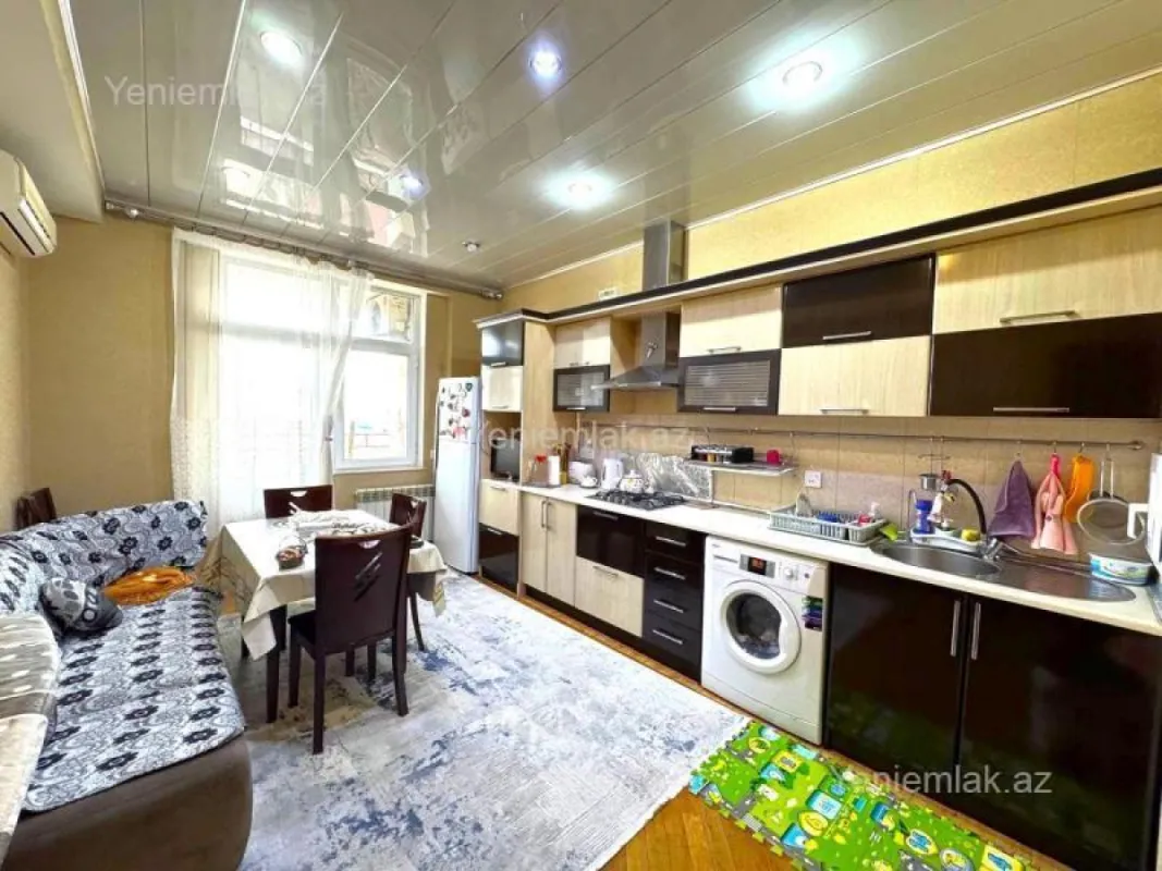 Satılır 3 otaqlı yeni tikili 125 m²