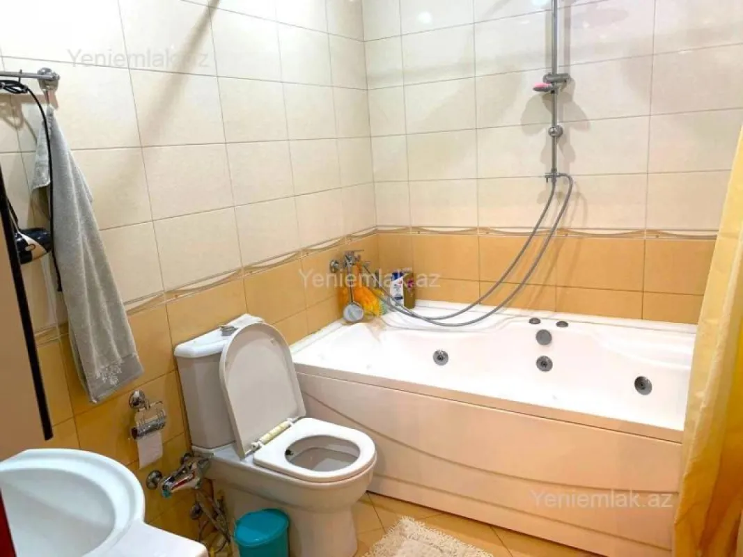 Satılır 3 otaqlı yeni tikili 125 m²