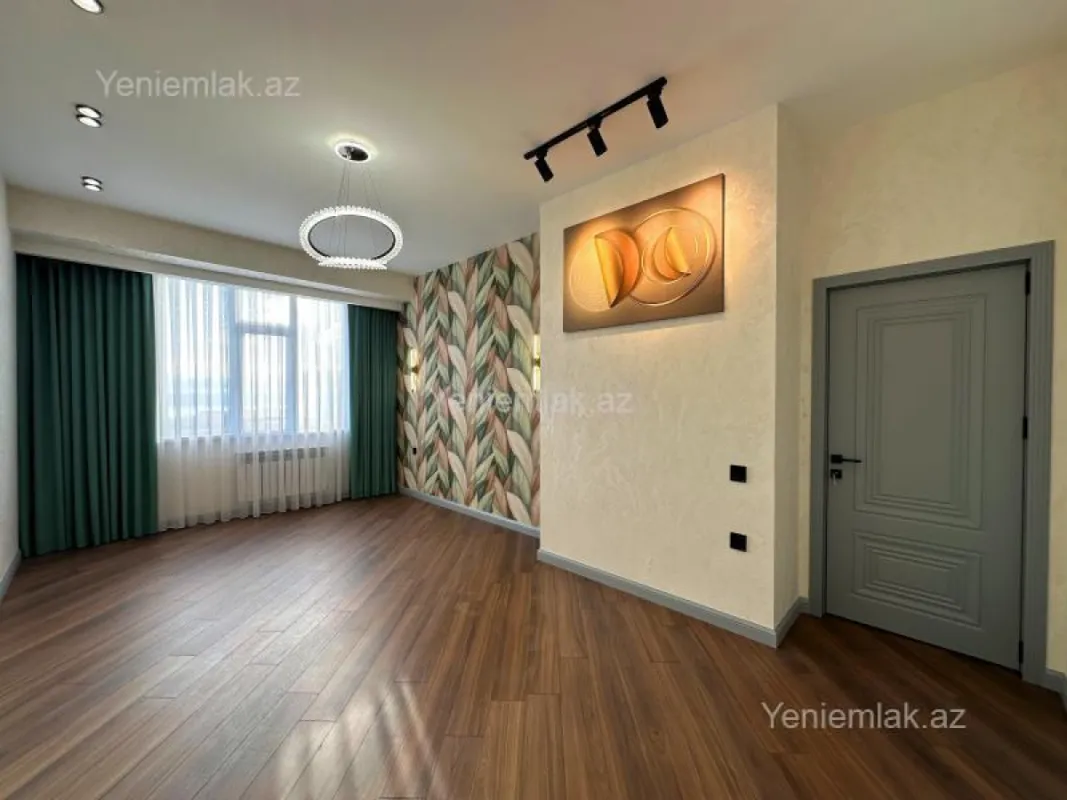 Satılır 3 otaqlı yeni tikili 80 m²
