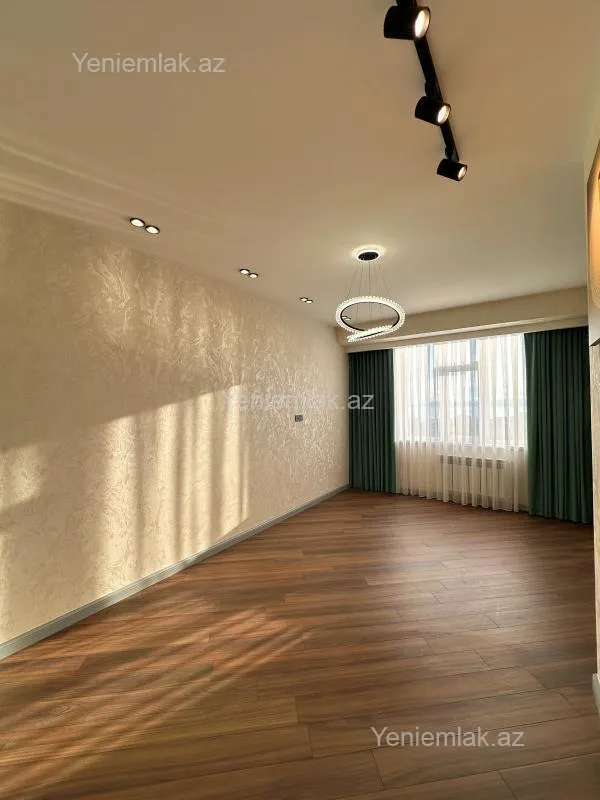 Satılır 3 otaqlı yeni tikili 80 m²