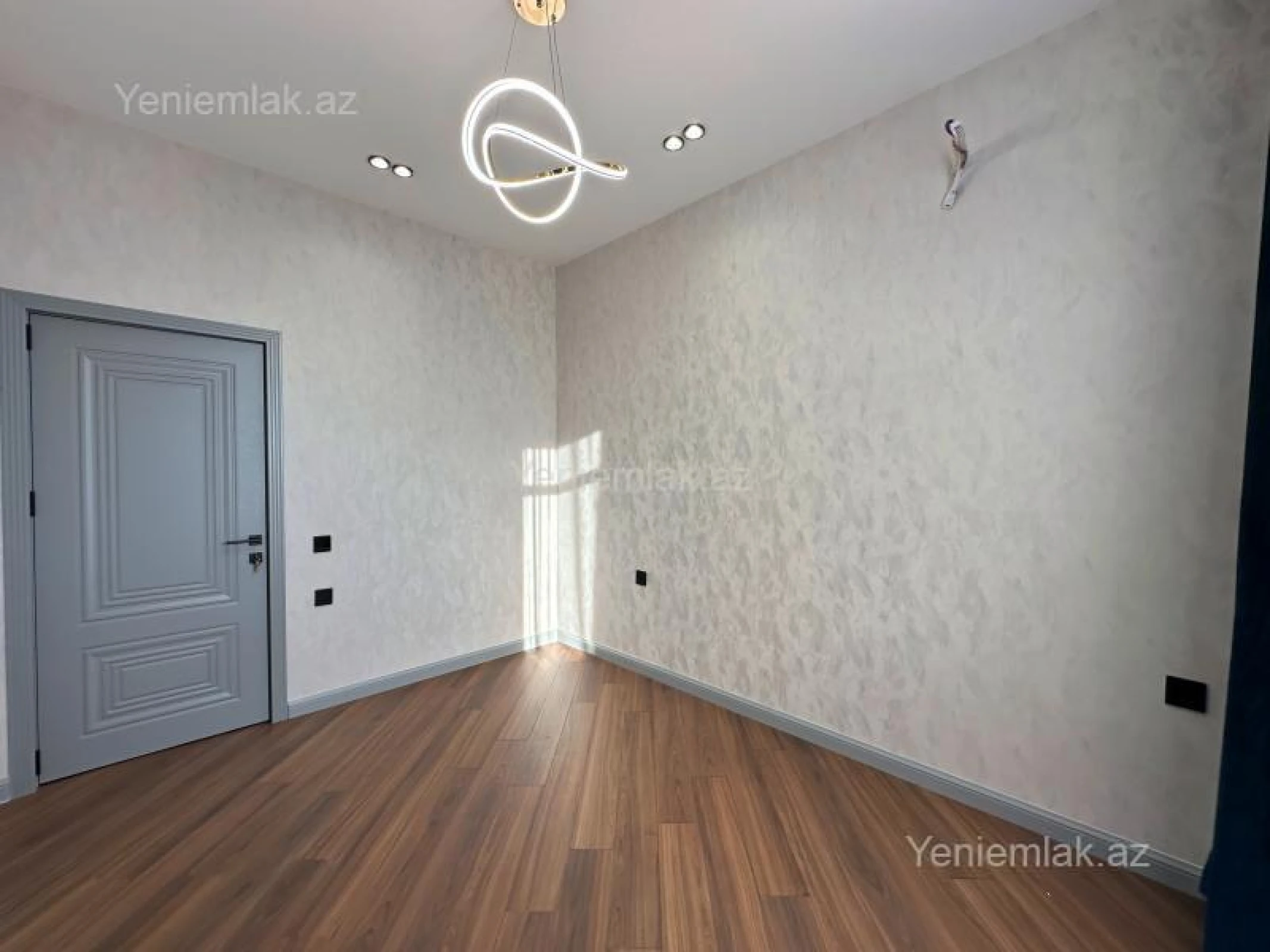 Satılır 3 otaqlı yeni tikili 80 m²