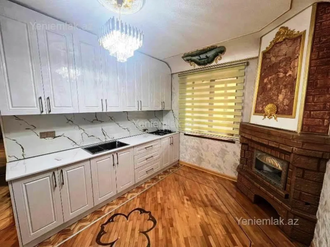 Satılır 2 otaqlı köhnə tikili 61 m²
