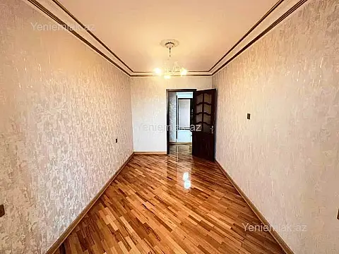 Satılır 2 otaqlı köhnə tikili 61 m²