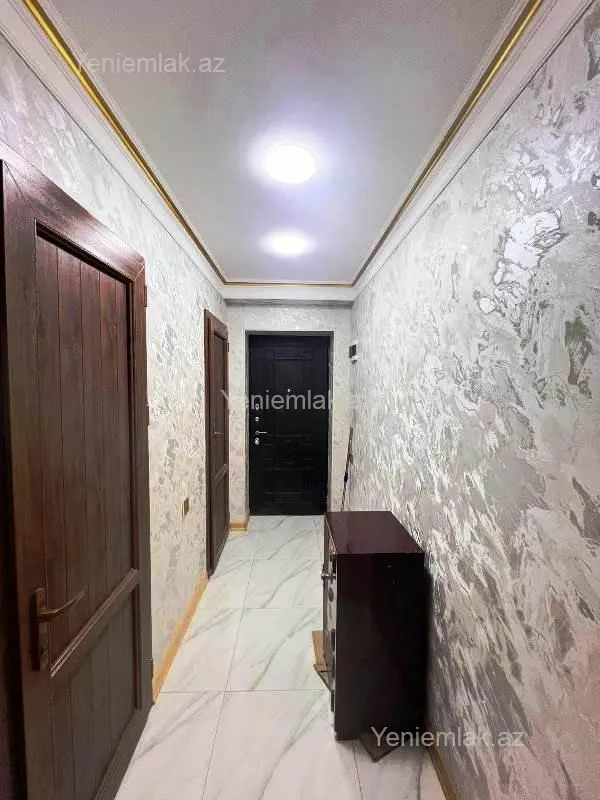 Satılır 2 otaqlı köhnə tikili 61 m²