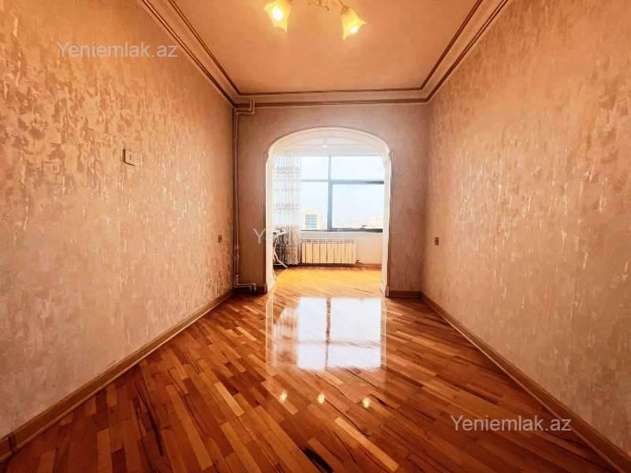 Satılır 2 otaqlı köhnə tikili 61 m²