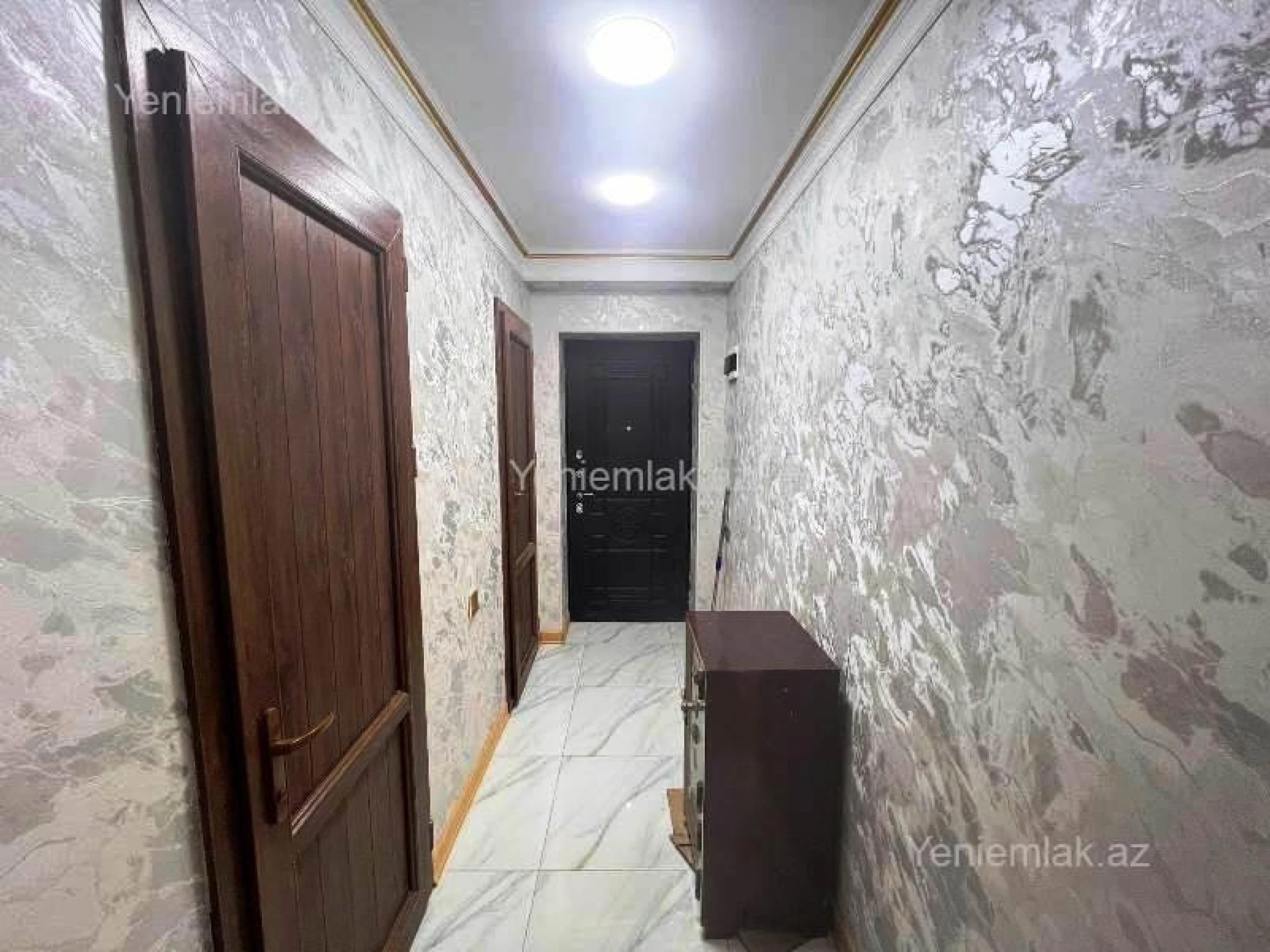 Satılır 2 otaqlı köhnə tikili 61 m²