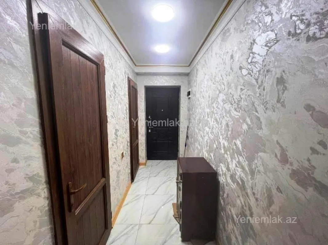 Satılır 2 otaqlı köhnə tikili 61 m²