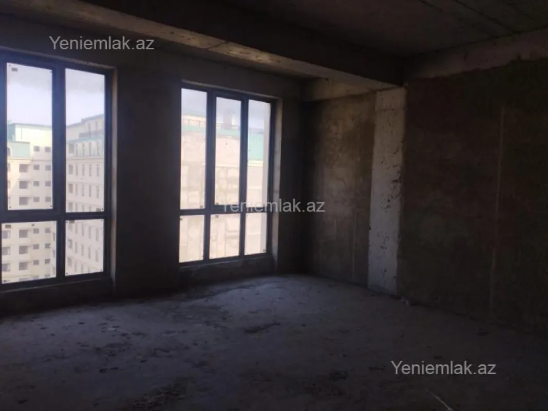 Satılır 4 otaqlı yeni tikili 175 m²